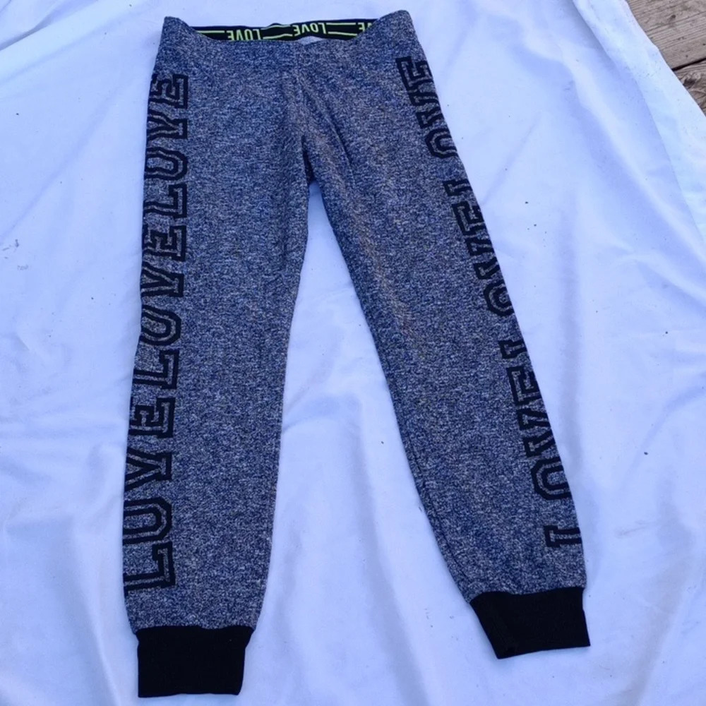 IRIS love sweatpants. Size medium. C264​​​​​​